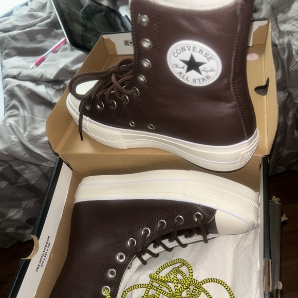 Leather chuck Taylor’s NWT - Picture 5 of 16
